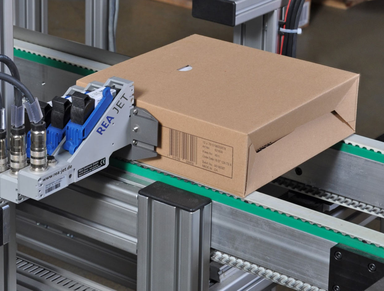 CIJ vs Laser vs High-Resolution Inkjet: Best Coding Technology for CPG Packaging 3 Industrial inkjet printing packaging for high-quality codes