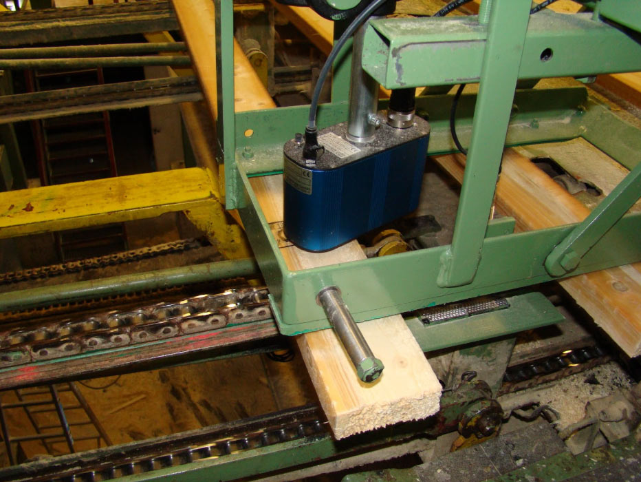 Reliable Marking Solutions for Efficient Lumber Grade Stamping 3 Industrial wood marking systems for lumber grade stamping